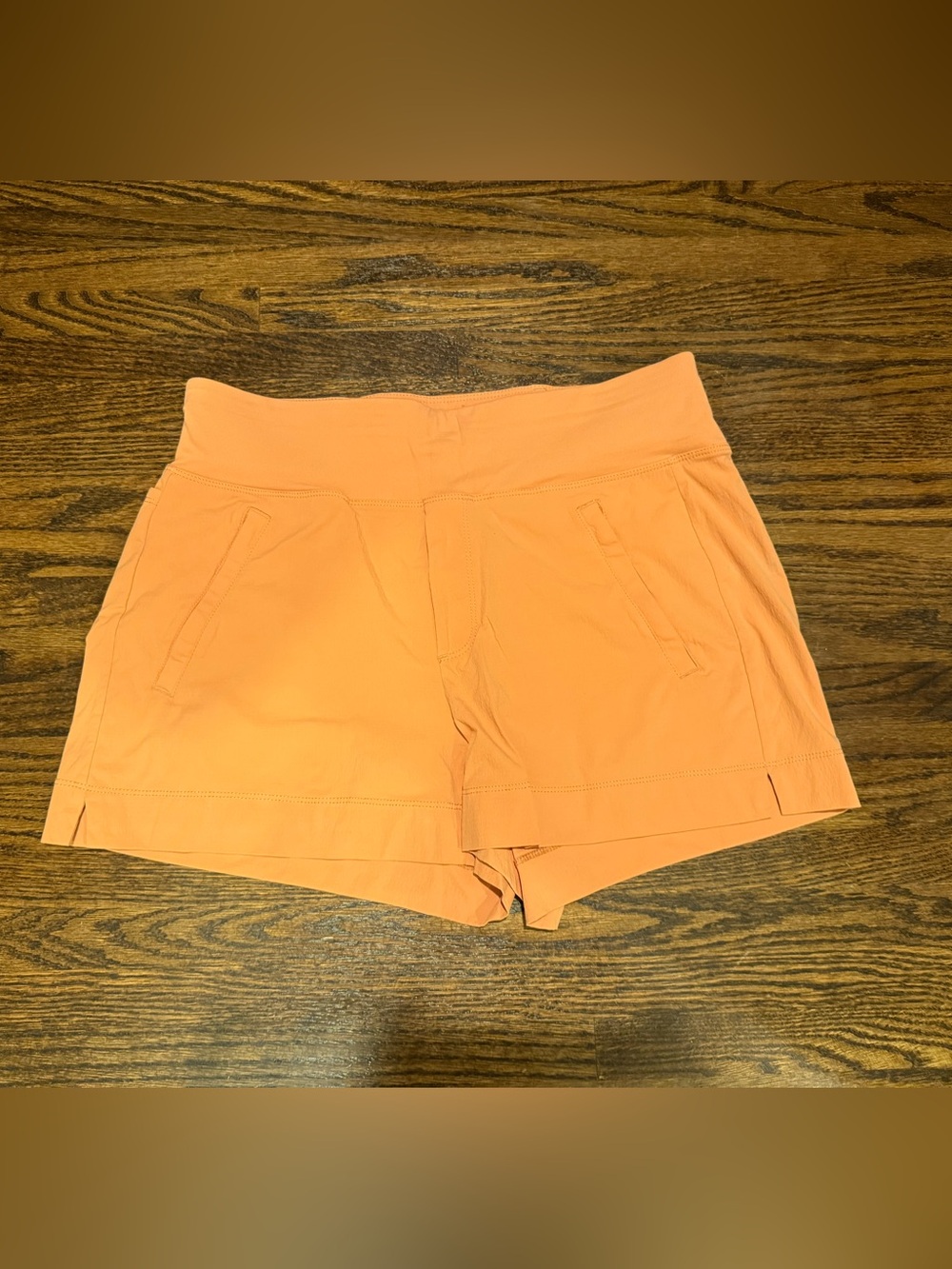 Athleta Trekkie North terracotta Orange Athletic Shorts with Front zip Pockets 6